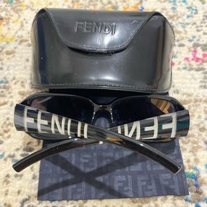 Fendi Black and Silver Women’s Sunglasses